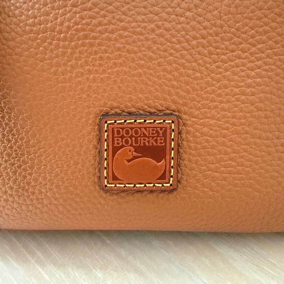 Dooney & Bourke - Pebble Grain Hobo Bag - Picture 4 of 9